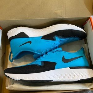 ***SOLD*** Nike Odyssey React 2 Flyknit